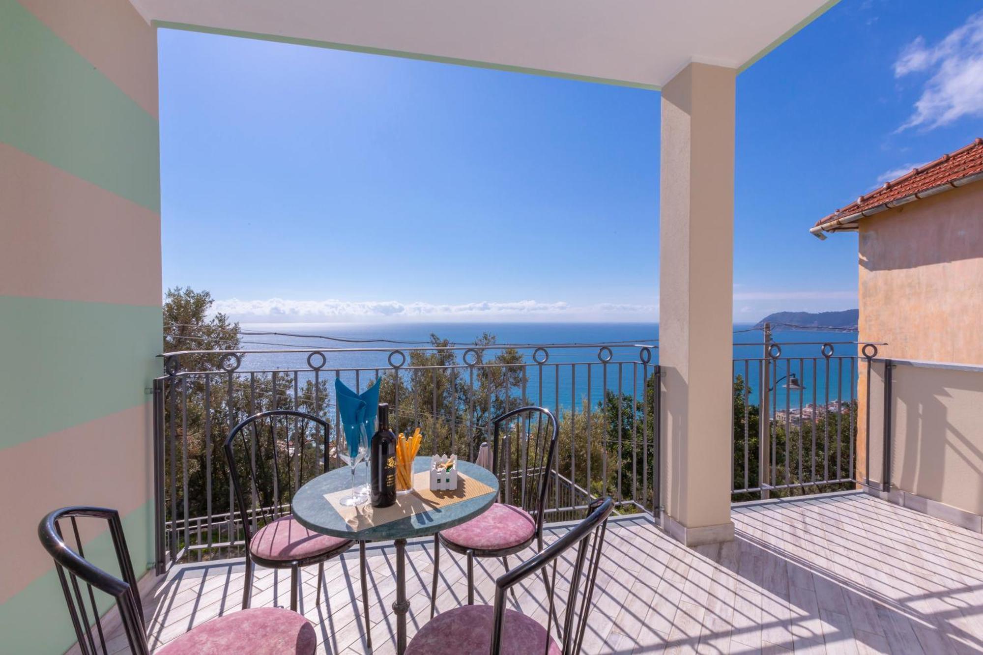 Serena 2 Amazing Sea View - Happy Alassio